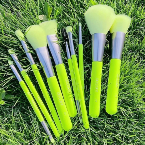 Docolor Makeup Brushes 10 Pcs Premium Synthetic Hair Brush Set, Neon Green - Picture 6 of 15